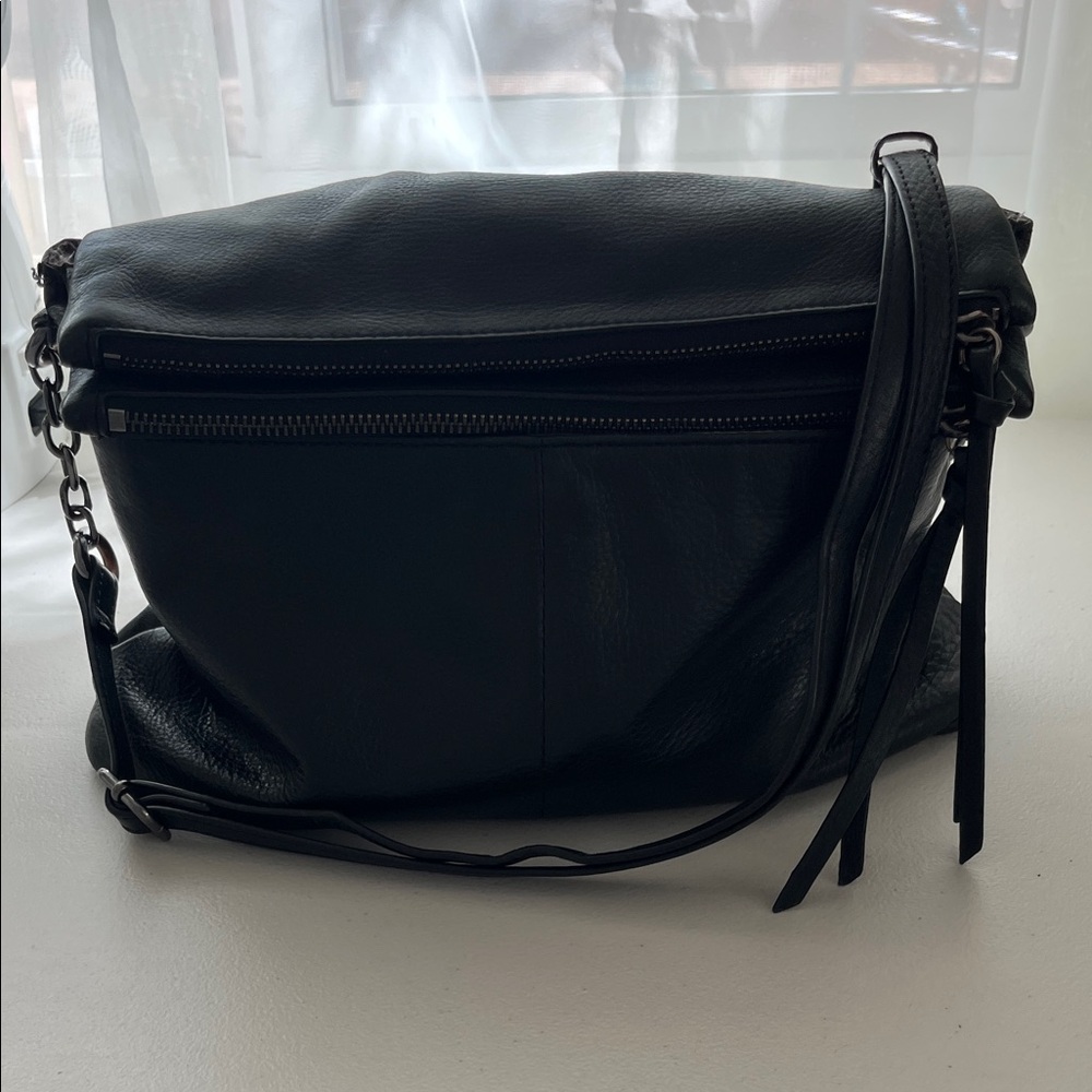 Chic Black Leather Shoulder Bag